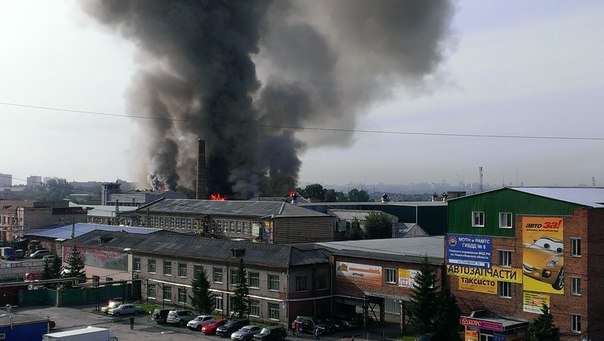 Серьезный пожар вспыхнул в Новосибирске